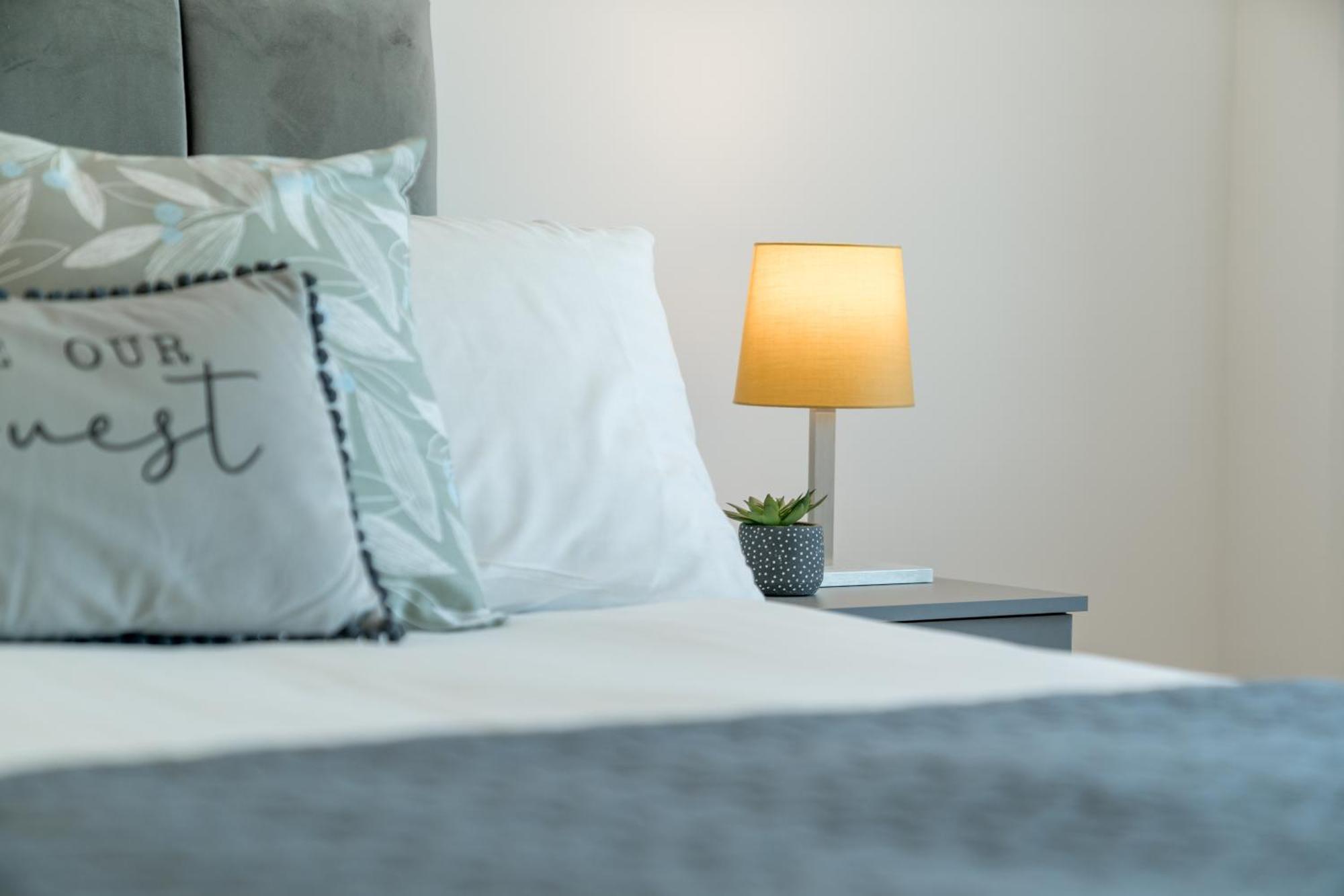 Skyvillion - Skyview Overseeing River Thames By Woolwich Ferry, Near Excel, O2 Arena, Airport, Free Wifi & Free Onsite Parking, Fantastic Rates For Longer * Londres