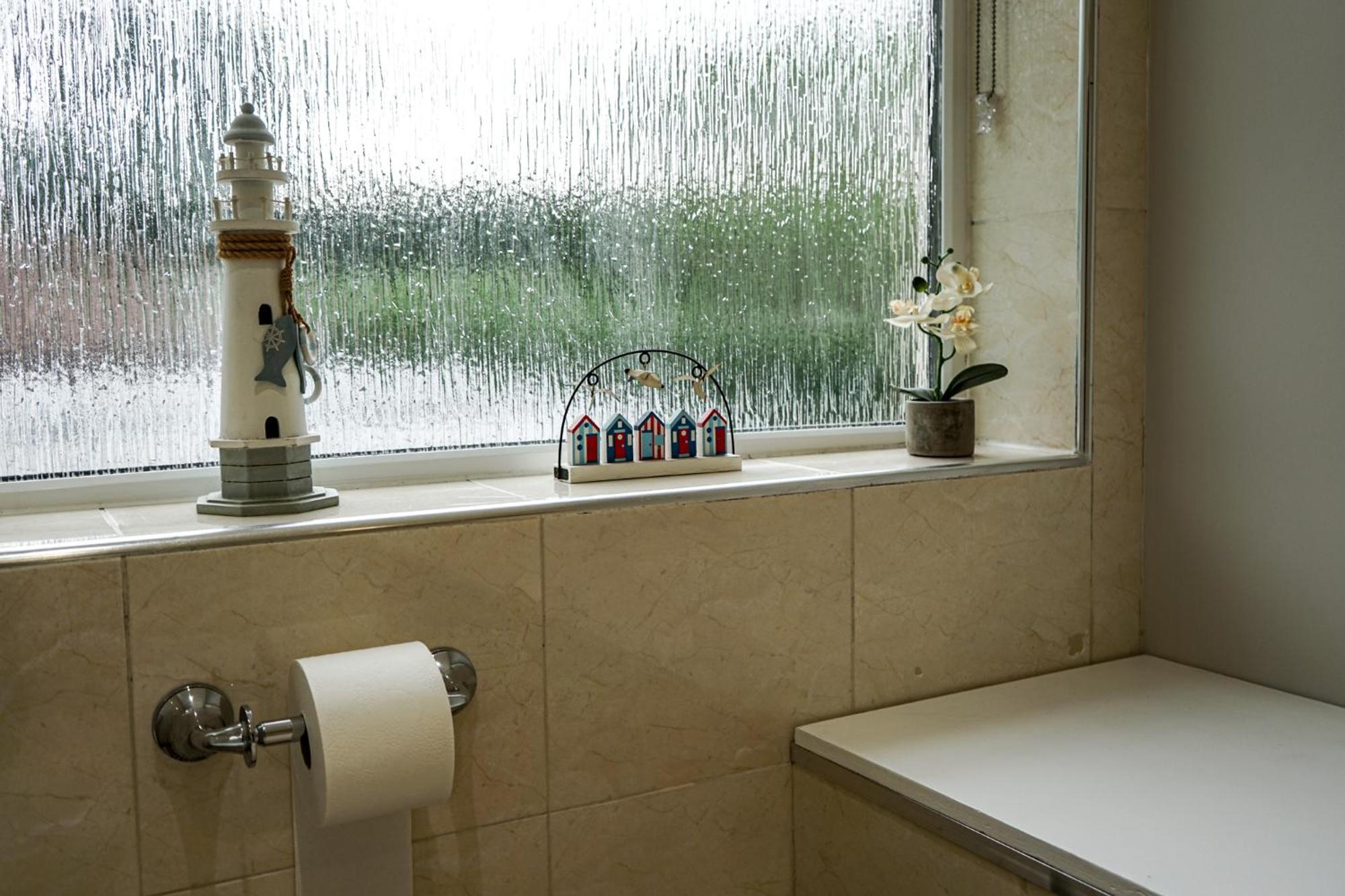 Luxury 5 Star Apartments, Parking, Garden, Near Metro Stations 10-15mins To Leilighet *