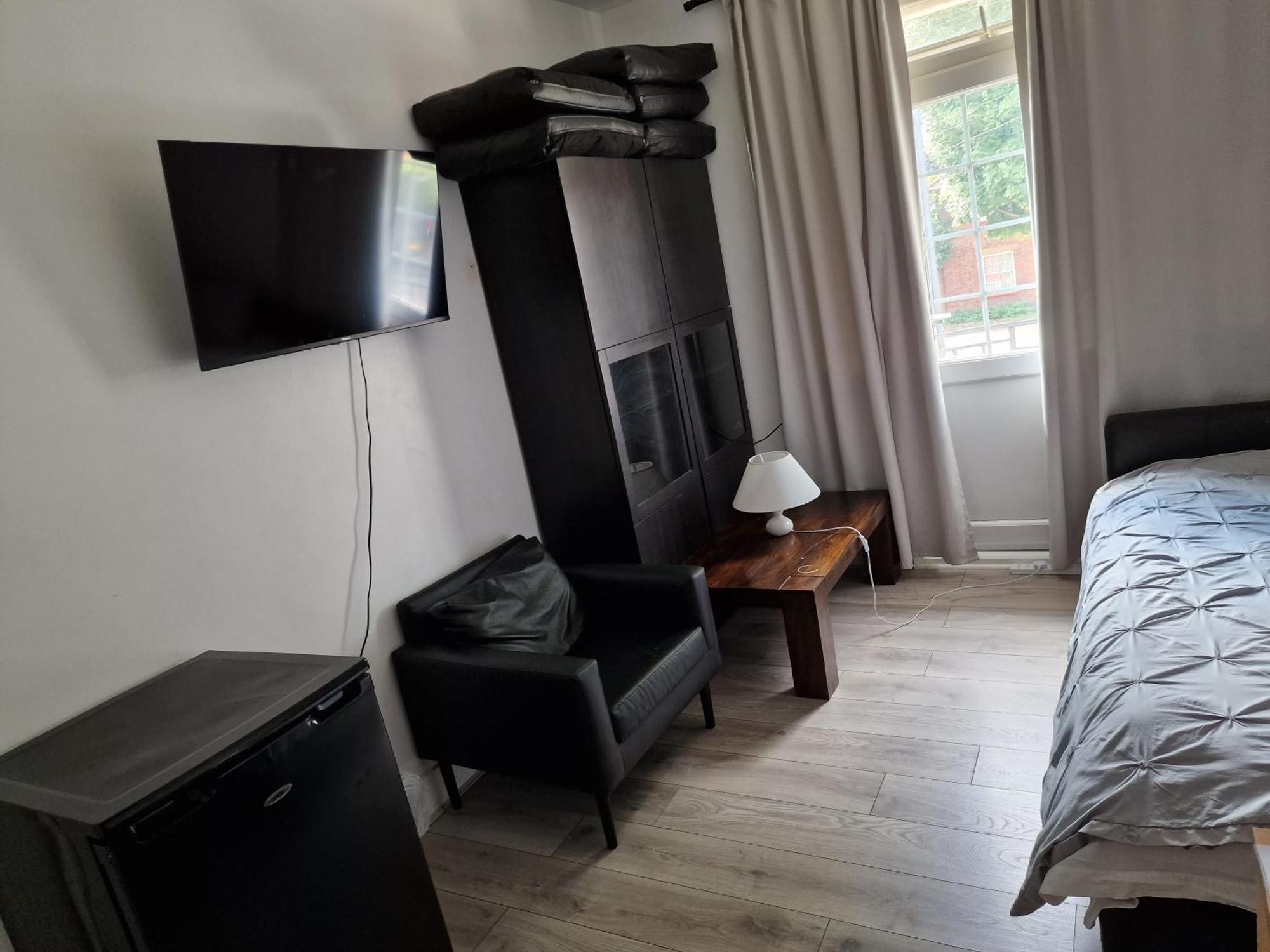 Bed & Breakfast Tower Gardens London