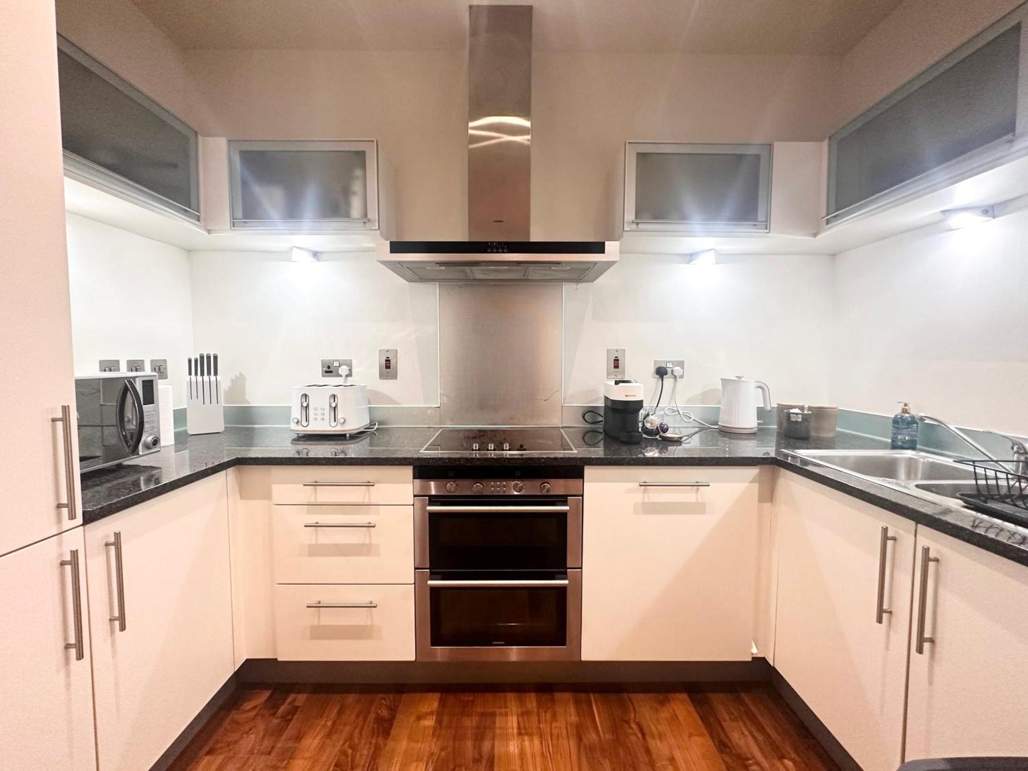 Appartement New Two Bedroom With Balcony *