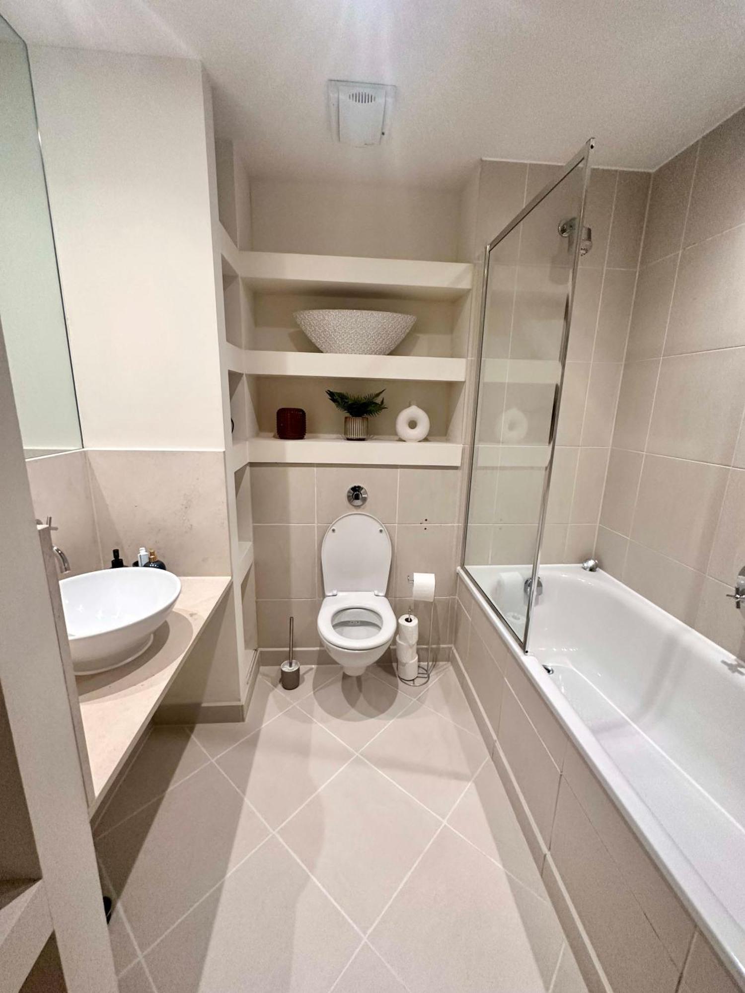 New Two Bedroom With Balcony Londen