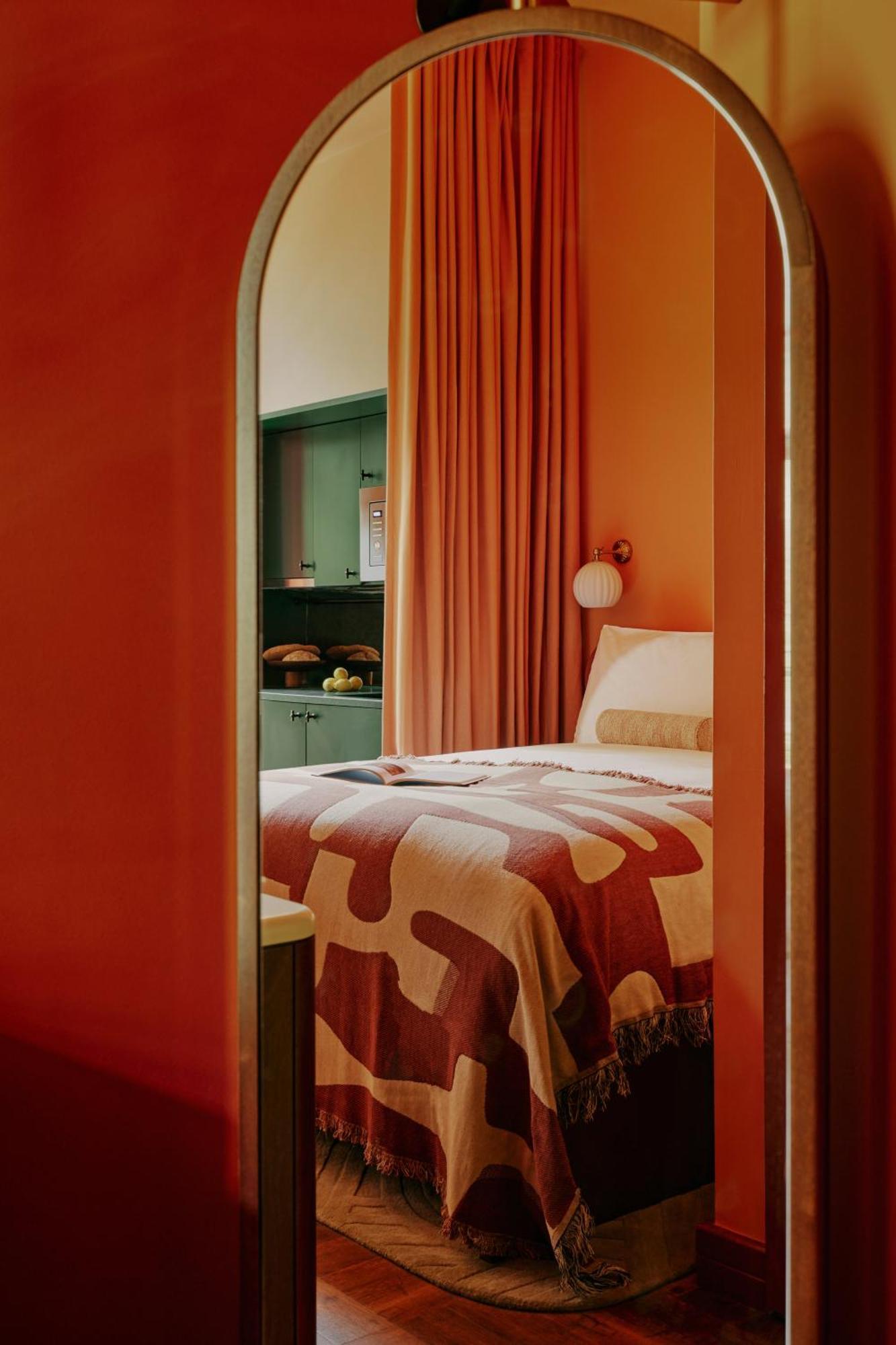 Ember Locke Kensington 4* London