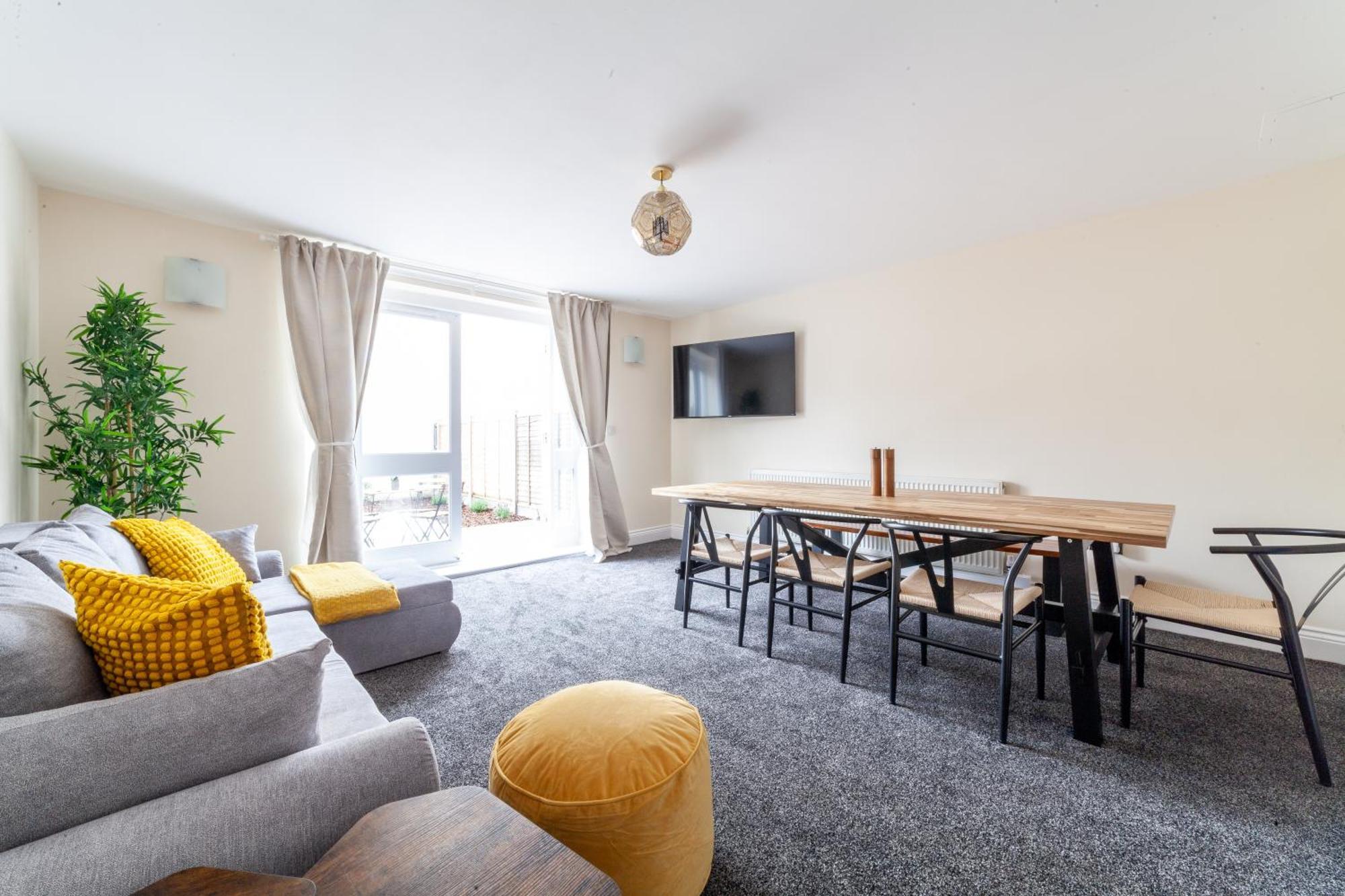 Feriehus Arte Serviced Stratford - 3 Bedrooms 2 Bathrooms London, Stratford, Maryland, Free Parking, Garden, Weekly Or Monthly - Up To 8 Guests *
