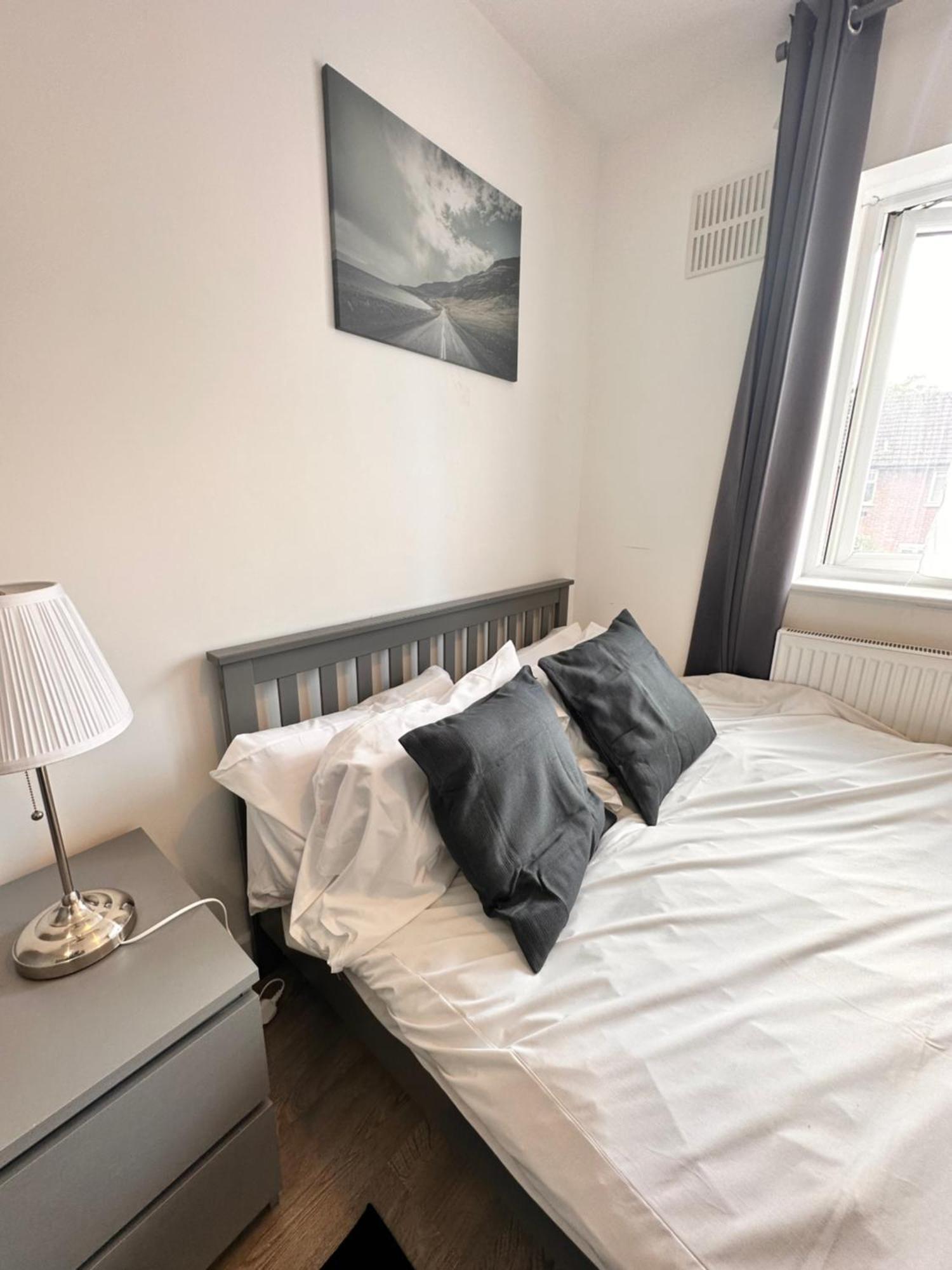 Double And Single In Bromley By Bow Londres