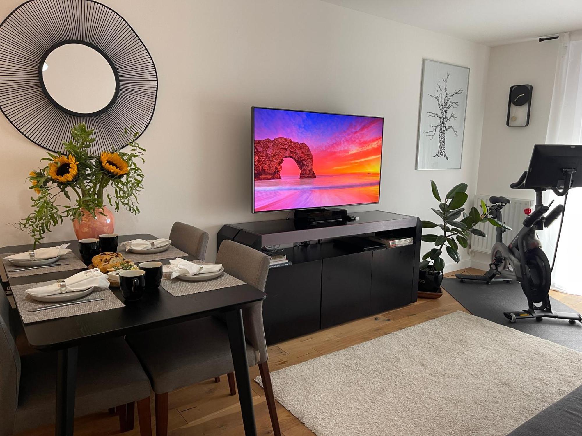 Apartment Peloton Organic Health In Angel, Old Street, Islington London