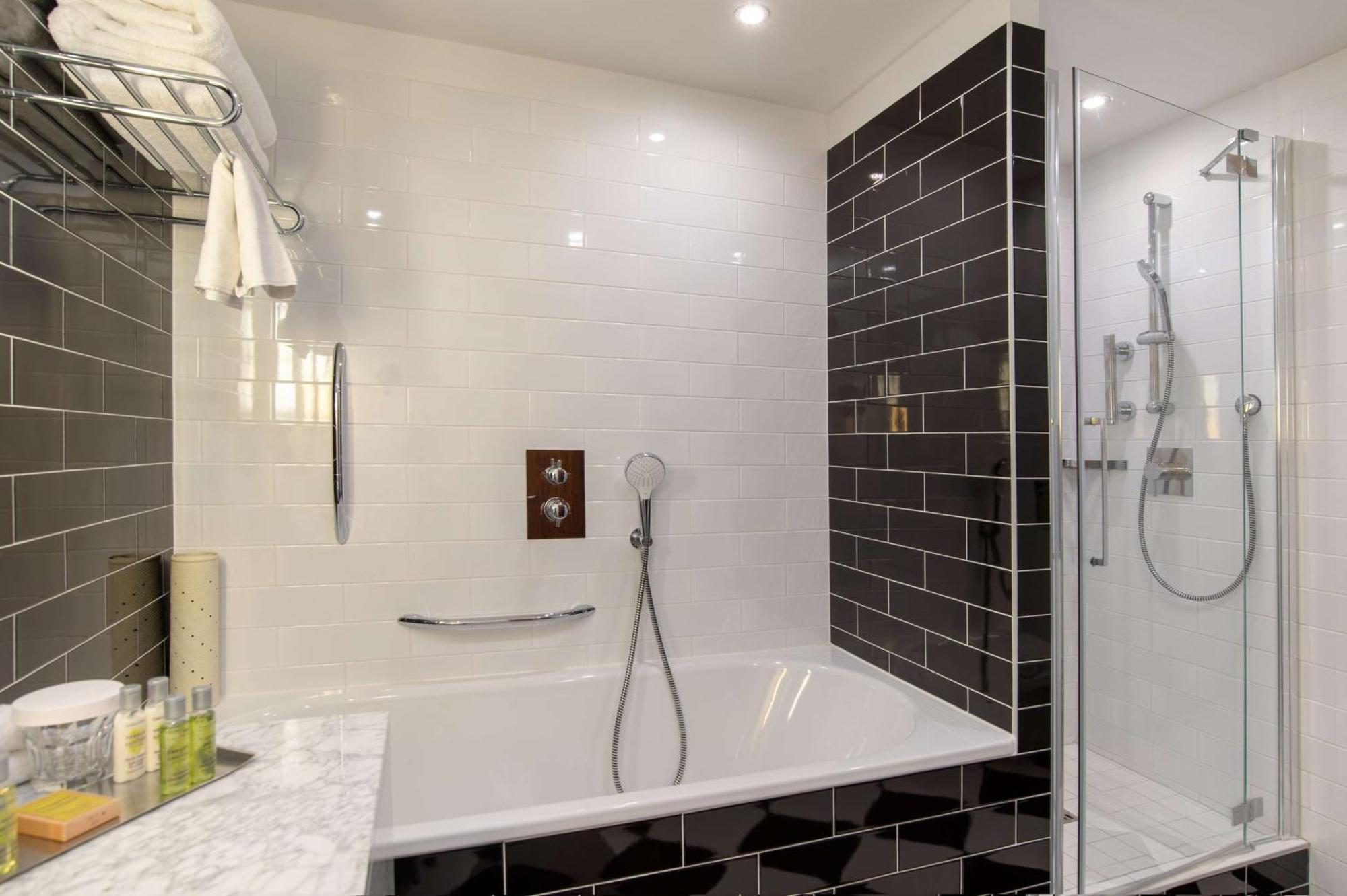 Hilton Wembley 4* Londen