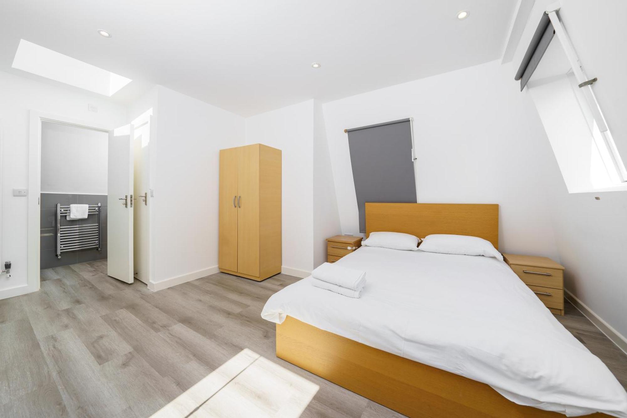 Modern In South West Apartment *