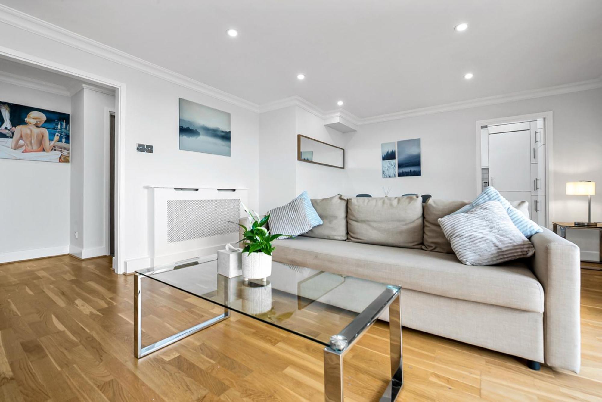 Stunning Flat On King's Road, Chelsea With Balcony Apartamento