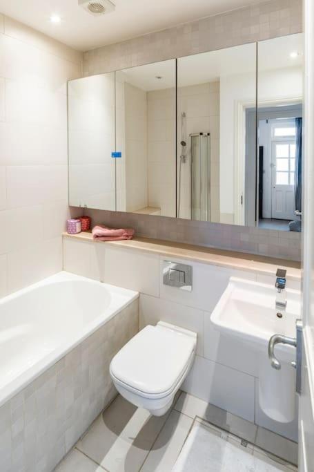 Superior 5* Kensington, Flat + Free Wi-fi Apartamento *