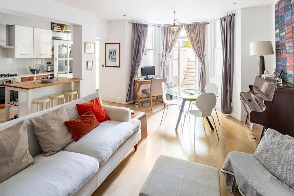 Superior 5* Kensington, Flat + Free Wi-fi Apartamento *