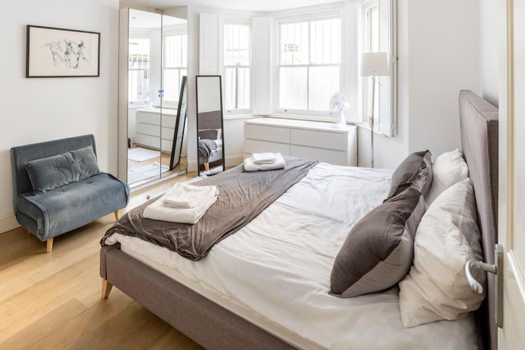 Superior 5* Kensington, Flat + Free Wi-fi Londres