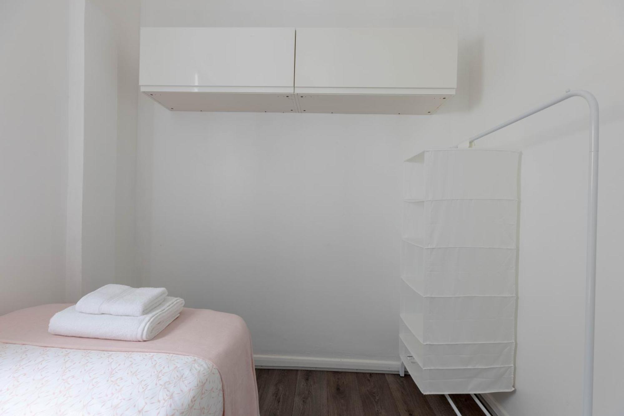 Cosy 2 Bedroom Near Wembley, Garden, Late Check In London