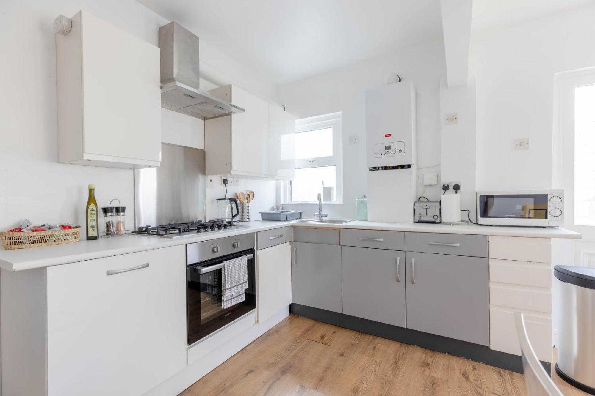 Apartment Cosy 2 Bedroom Near Wembley, Garden, Late Check In London