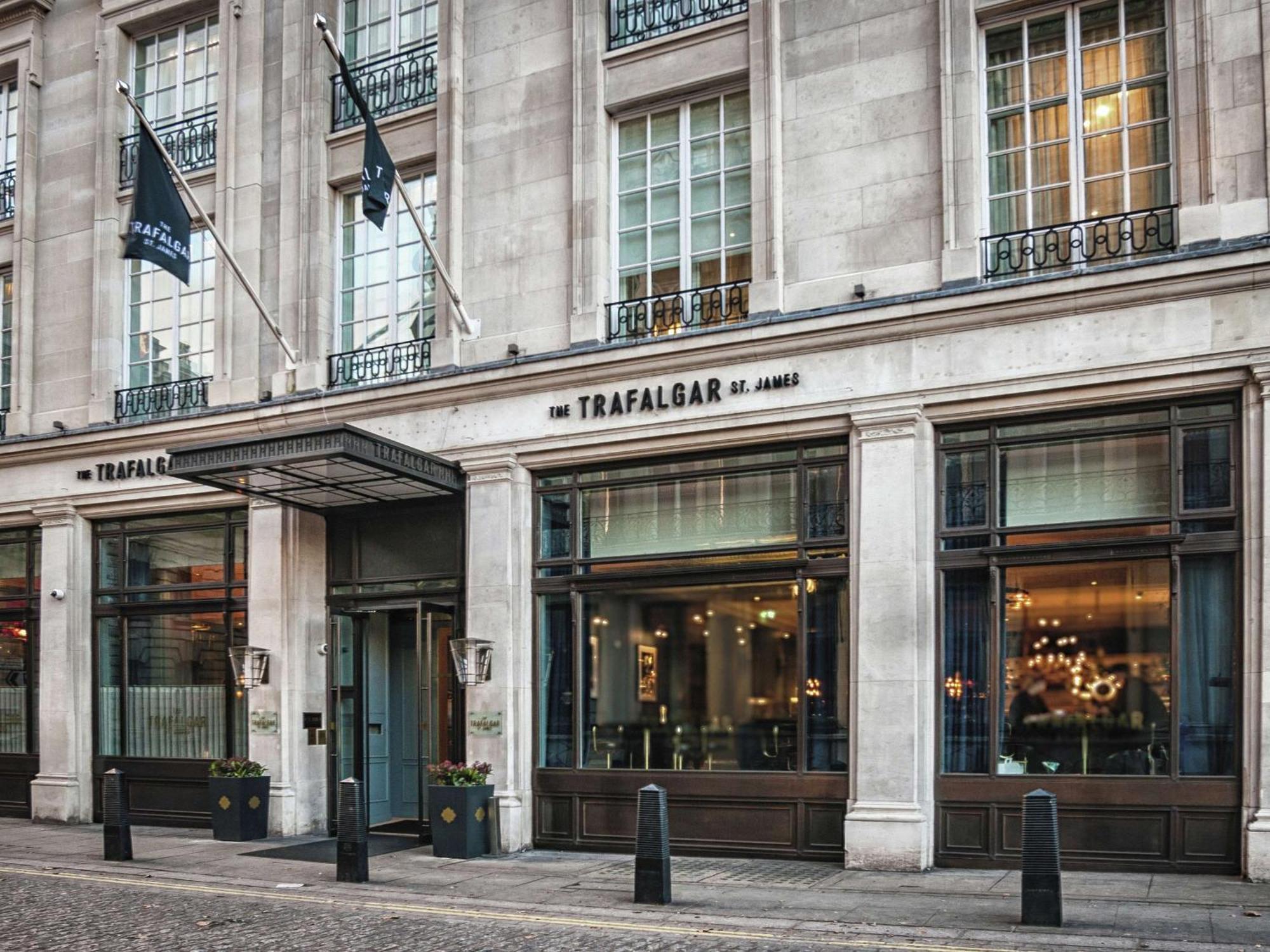 Hotel The Trafalgar St. James, Curio Collection By Hilton London
