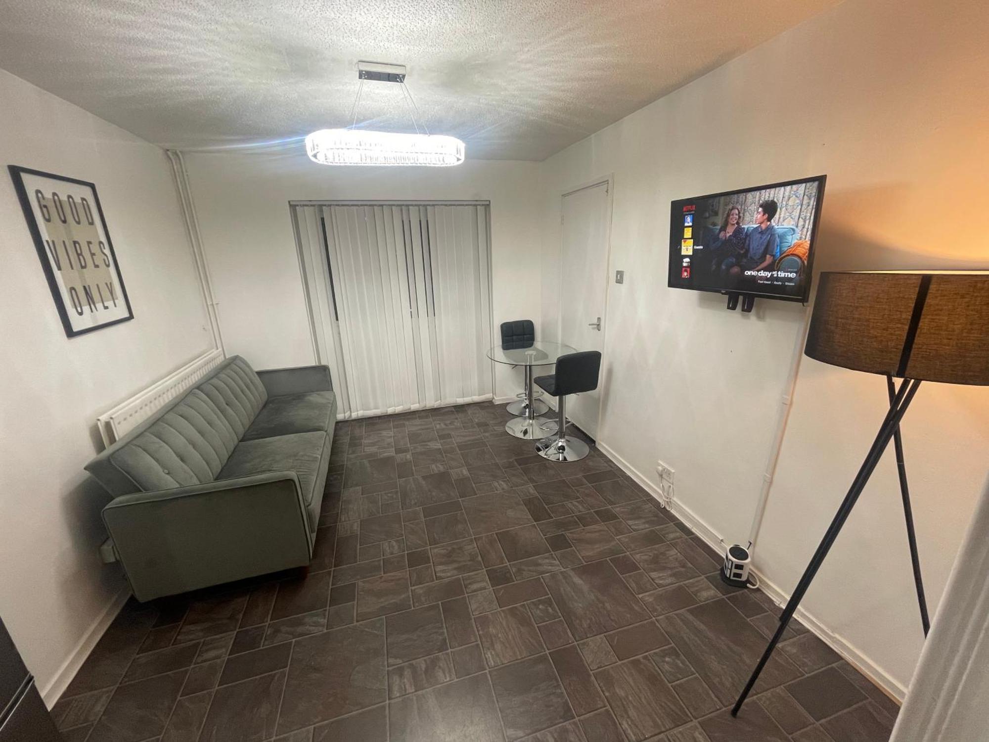 New! 4 Bedroom House With Garden And Lawn Londen