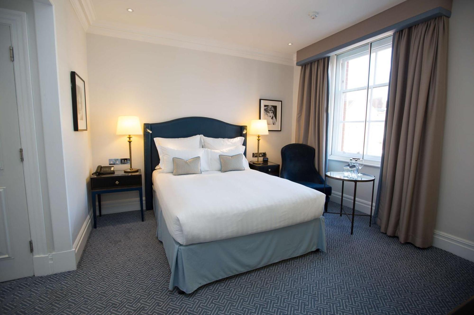 The Waldorf Hilton 4*