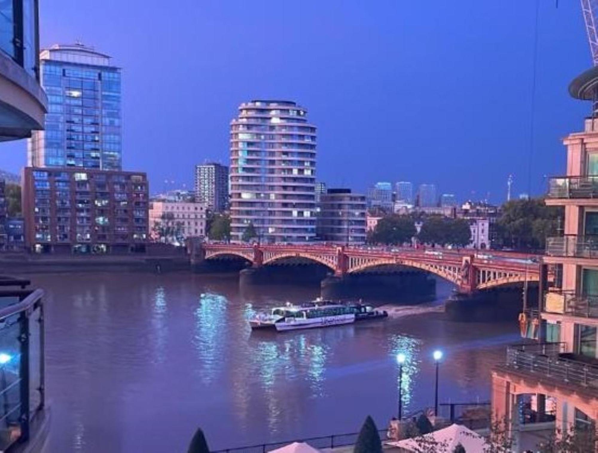 Appartement St, George Wharf Vauxhall Bridge Large 2bedrooms With River View Panoramic Balcony Londen