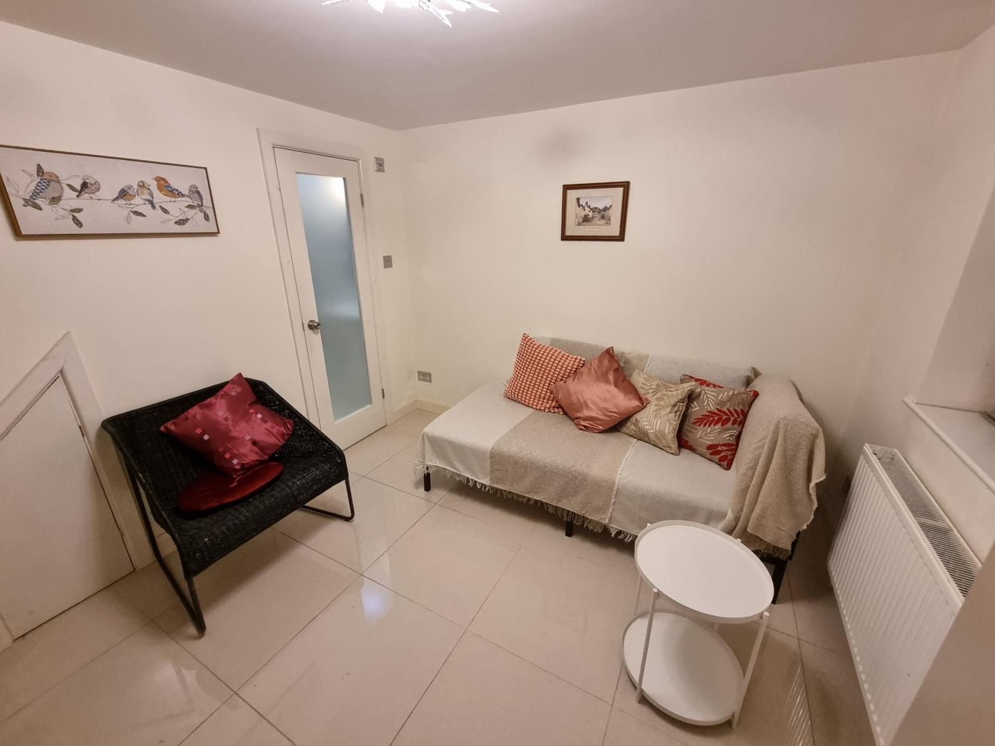 Zone 1 House With Secure Garden Londen