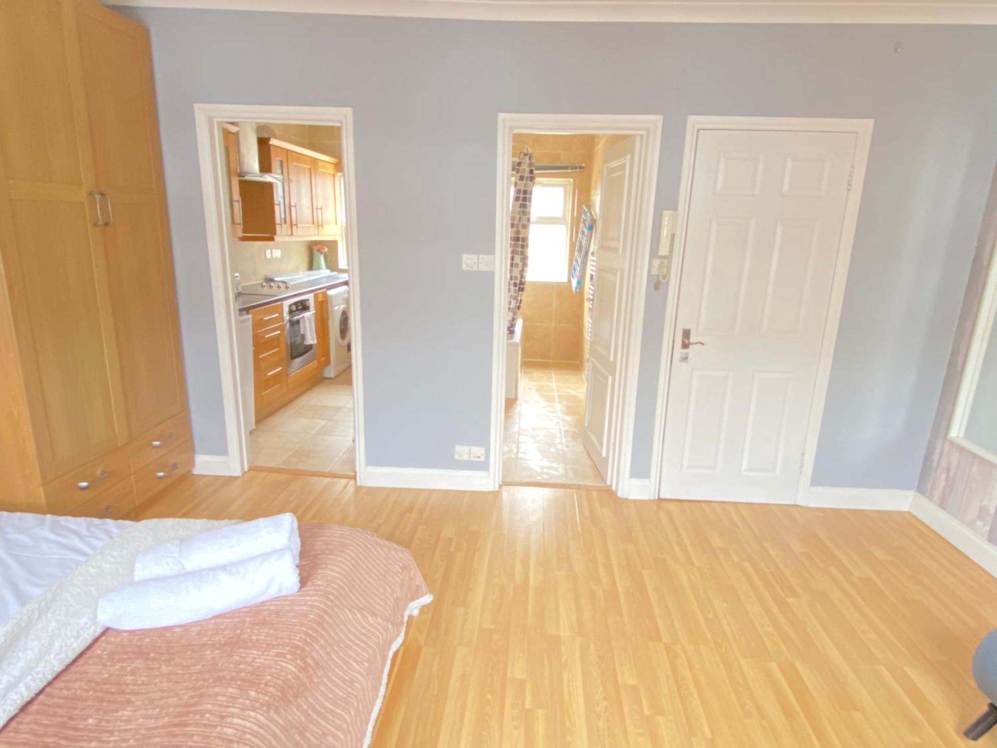 Immaculate In Appartement