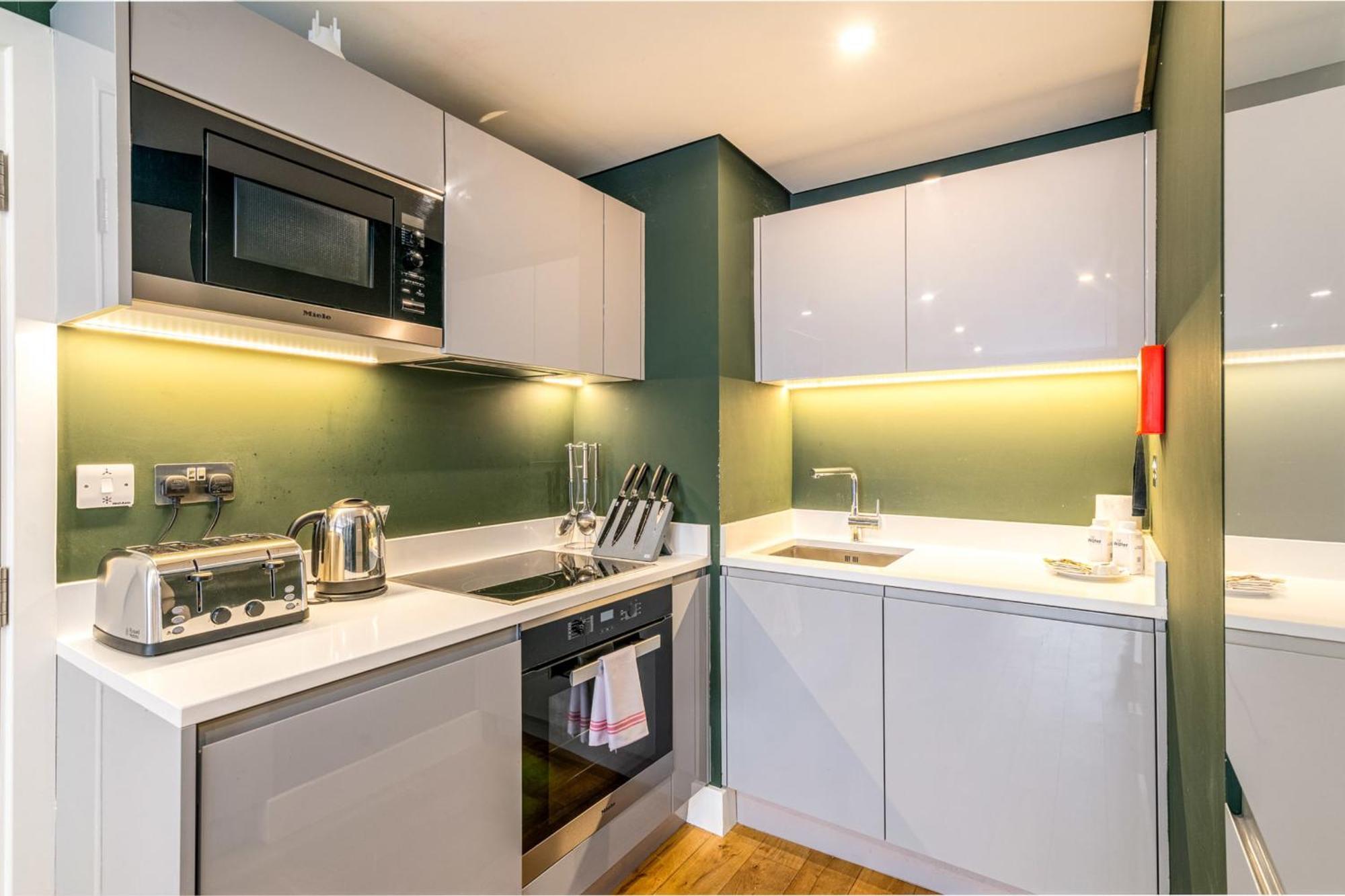 Trendy Kings Cross Flat London