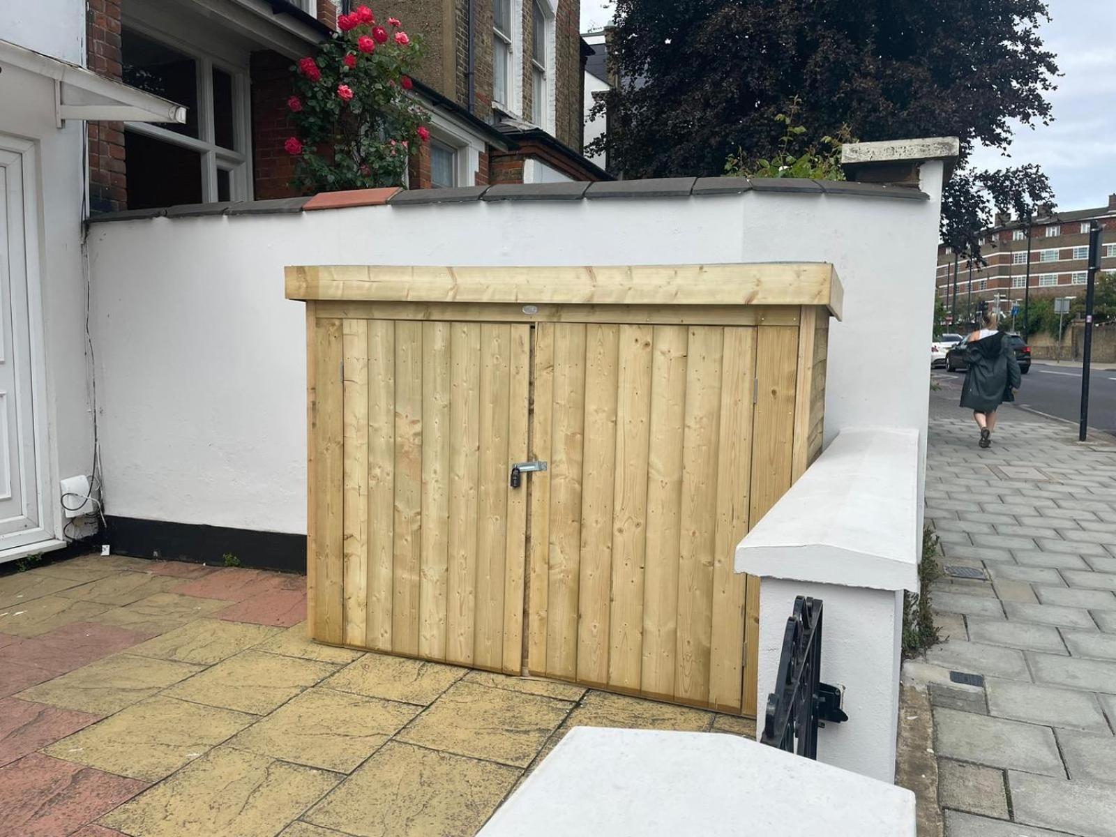 Spacious 2 Bed 2 Bath With Free Parking For 2 Cars And Underground Station Zone 2 For Quick Access To Up To 10 Guests Appartement *