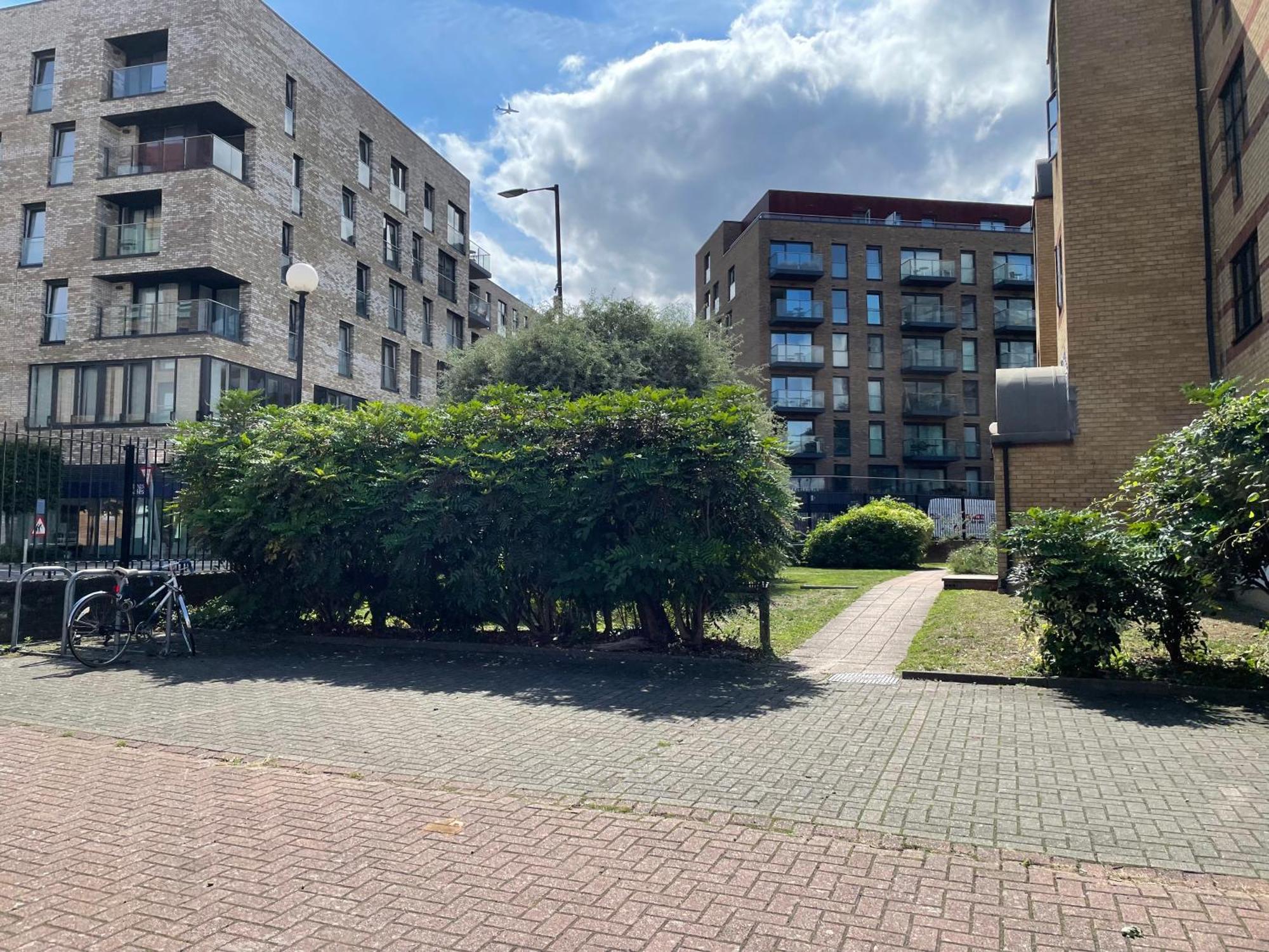 Surrey Docks Se16 Near Canada Water N Easy Access Canary Wharf Appartement *