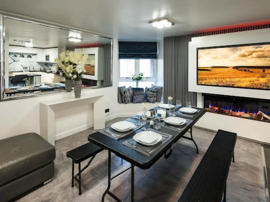 New Modern Hybrid 4 Bedroom 7 Bed 9 Guest Capacity Londres