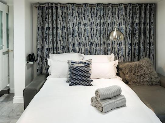 New Modern Hybrid 4 Bedroom 7 Bed 9 Guest Capacity Apartamento *