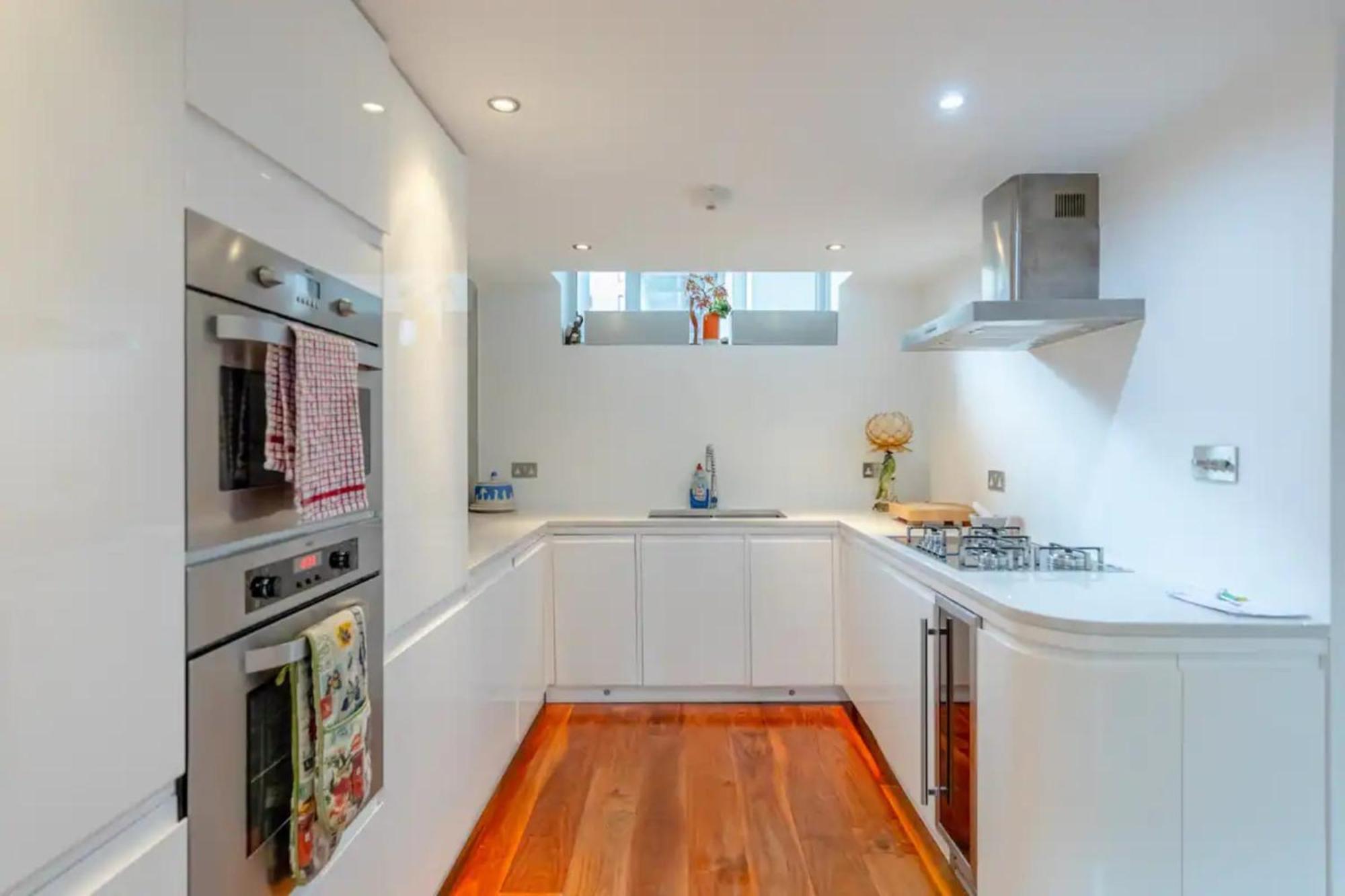 Apartment Incredible 2bd Loft By Regents Canal - Haggerston London