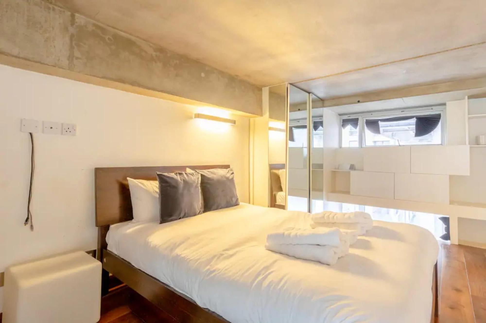 Incredible 2bd Loft By Regents Canal - Haggerston Apartment *