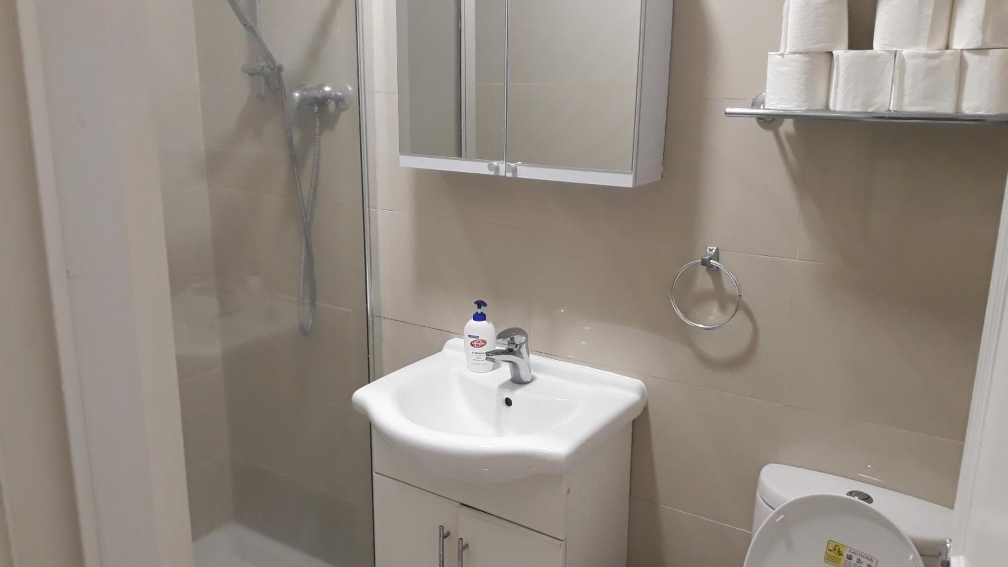 30 Willesden Lane * London
