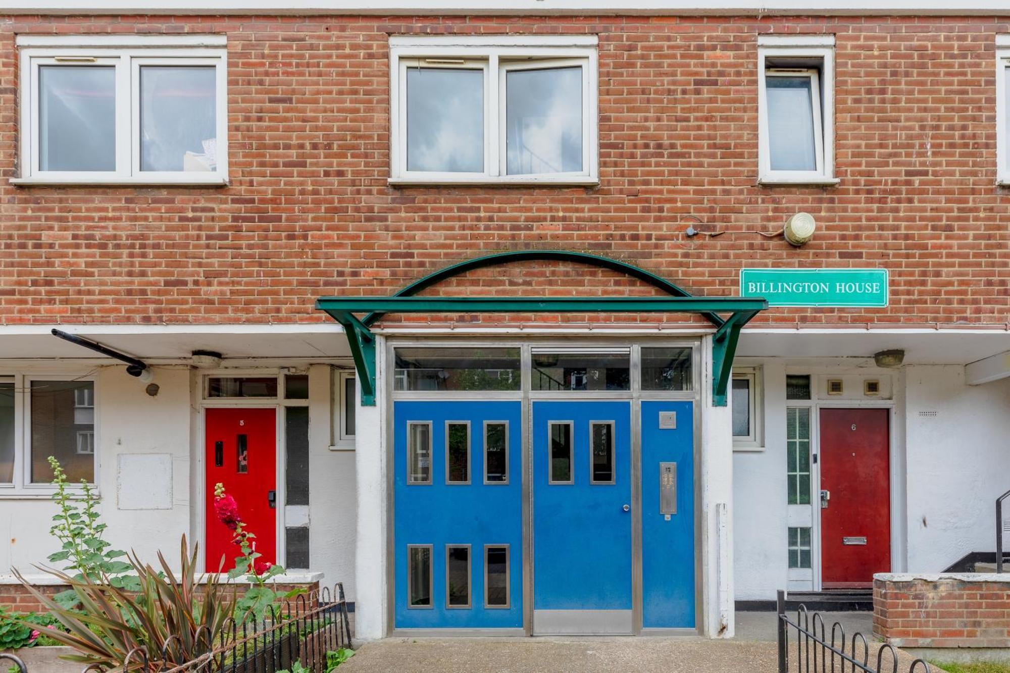 Cosy 3 Bed Flat Near London's Highlights Holiday home *