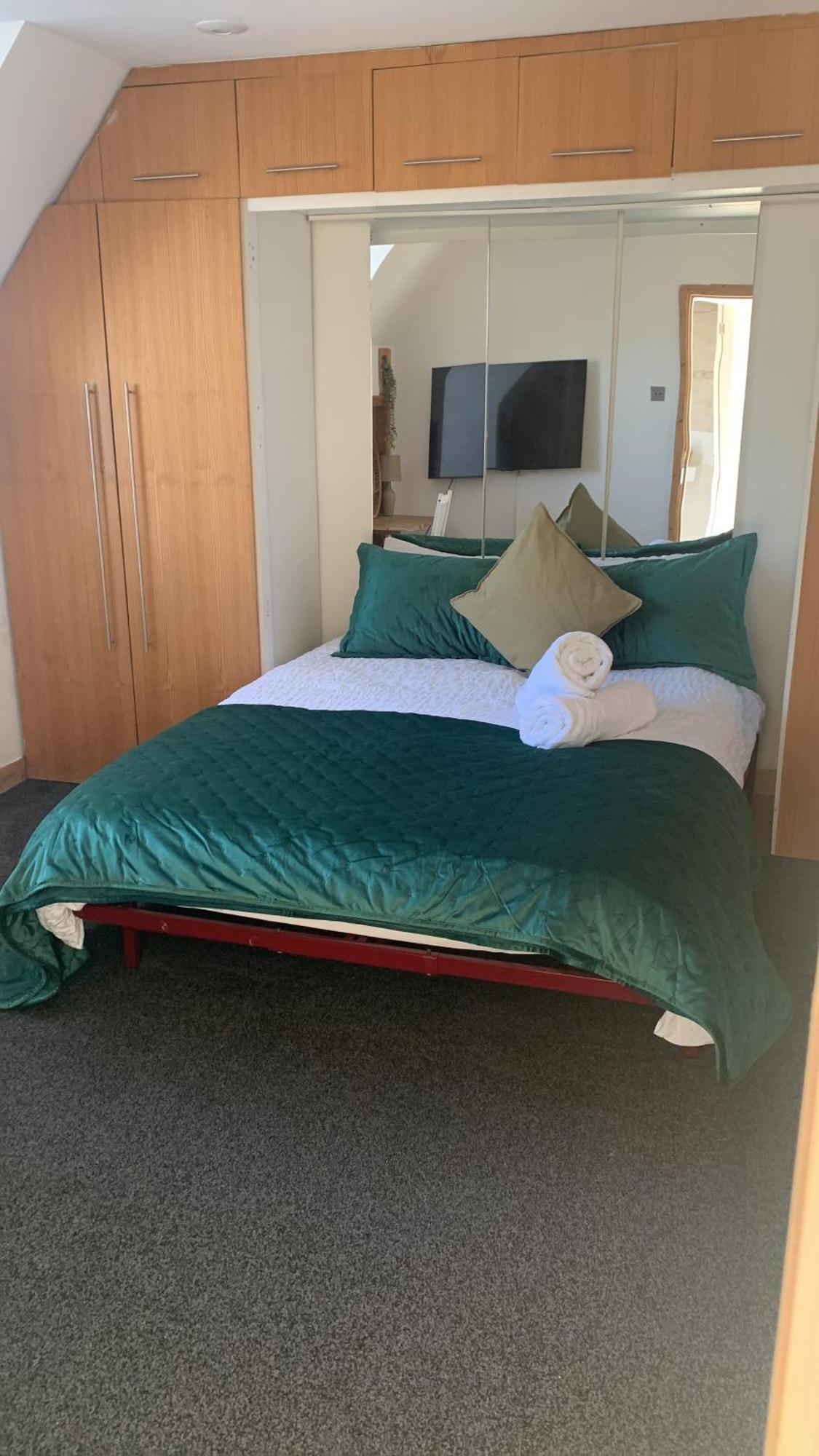 Homestay Wandsworth, South Deluxe King 5