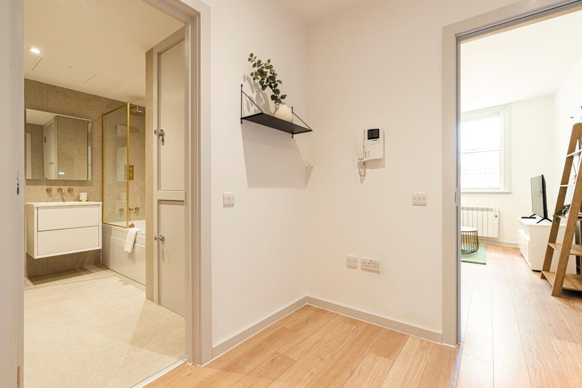 Stylish 1 Bed Flats In Soho, Next To Piccadilly Circus And Trafalgar Square Leilighet