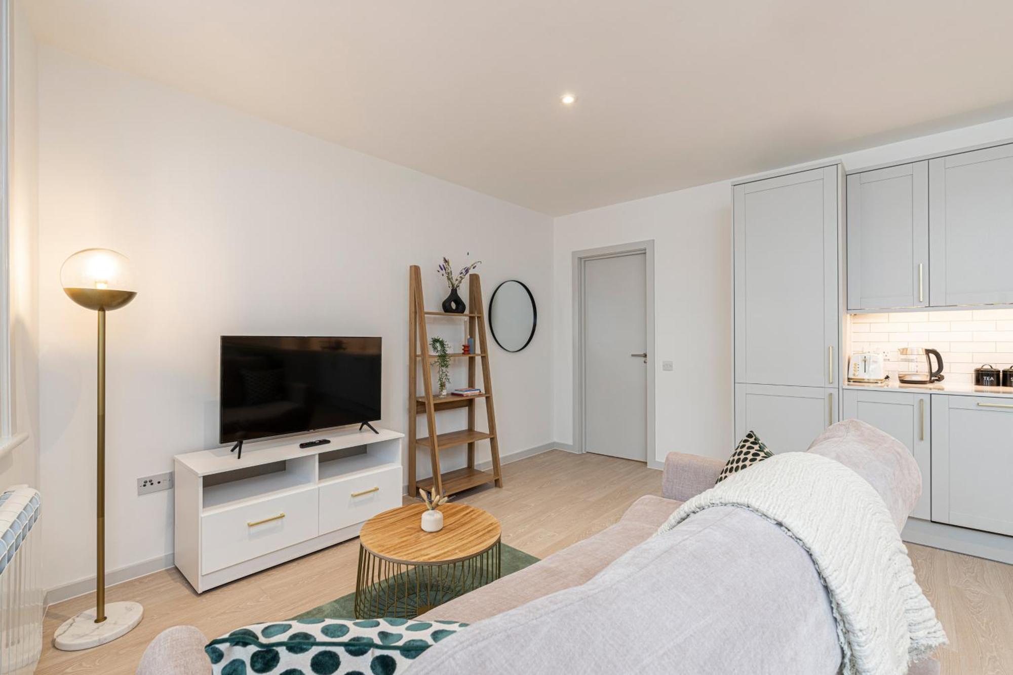 Stylish 1 Bed Flats In Soho, Next To Piccadilly Circus And Trafalgar Square London