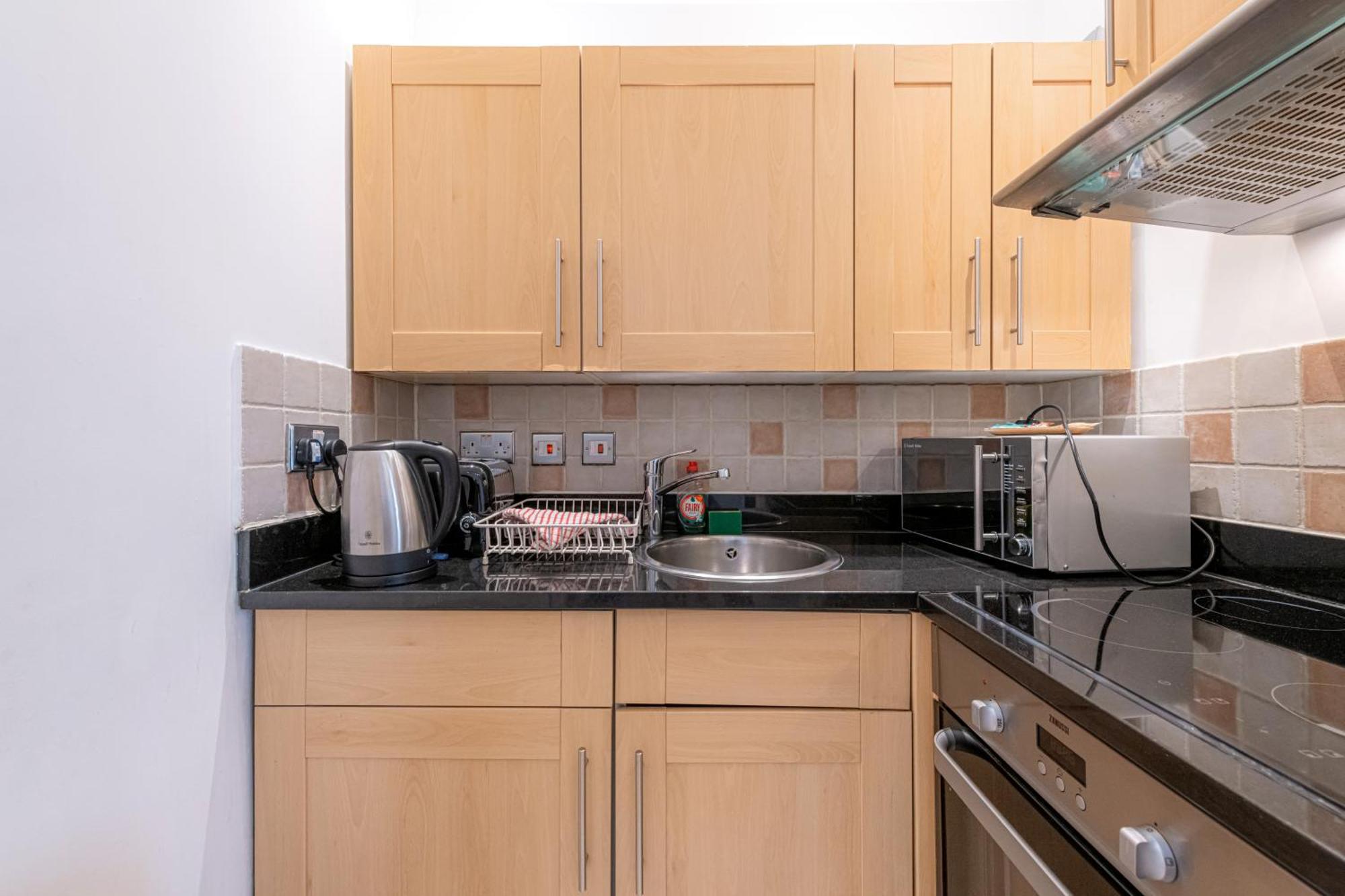 17 Hertford Street Aparthotel 3*