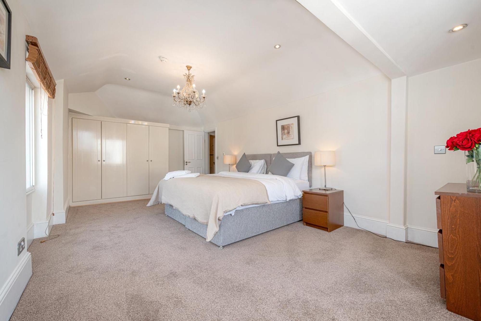 17 Hertford Street 3* London