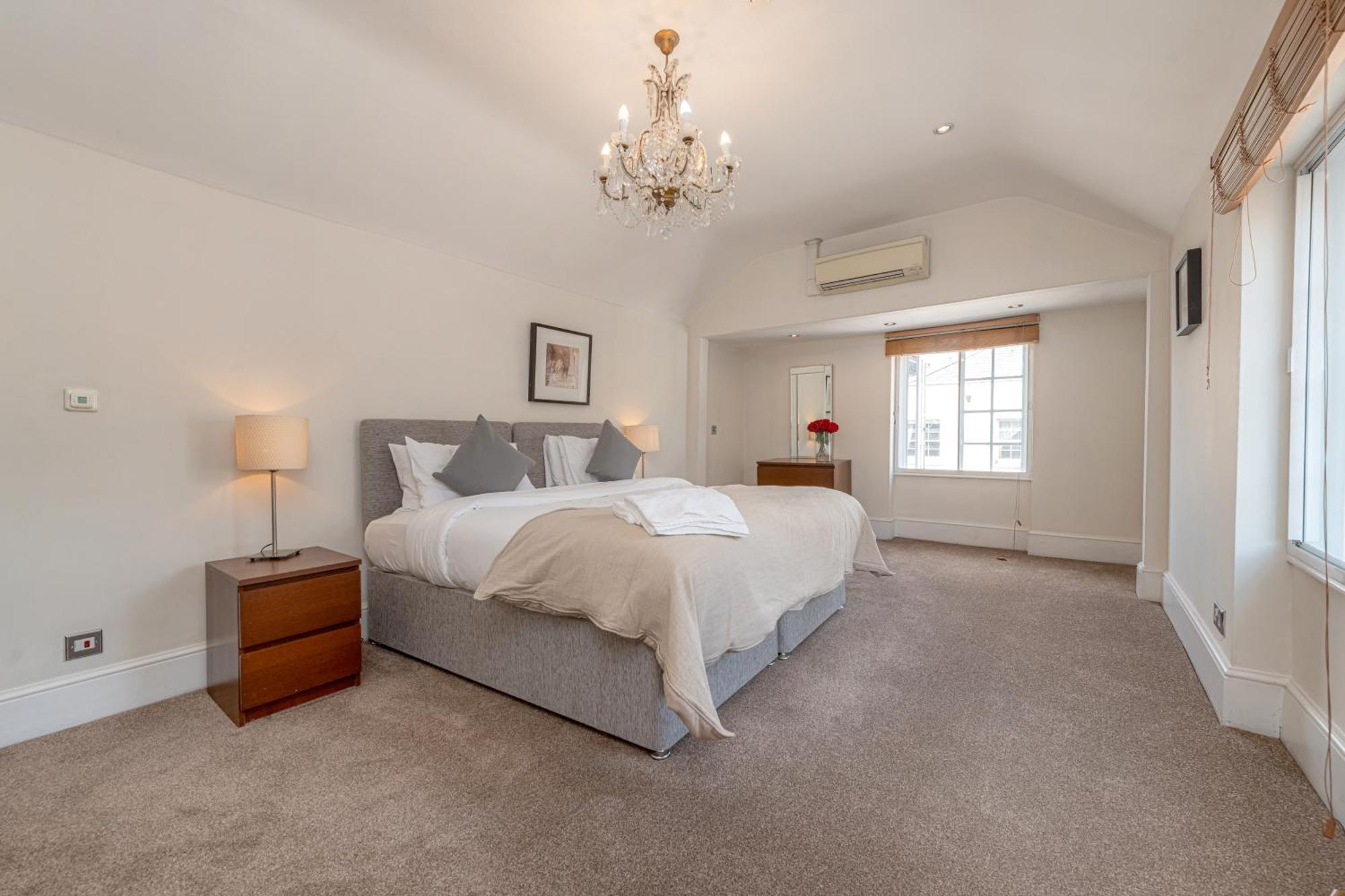 17 Hertford Street Aparthotel 3*