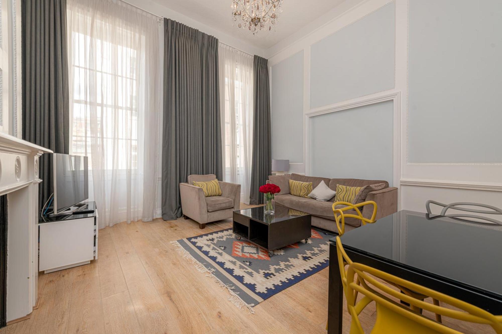17 Hertford Street Aparthotel 3*
