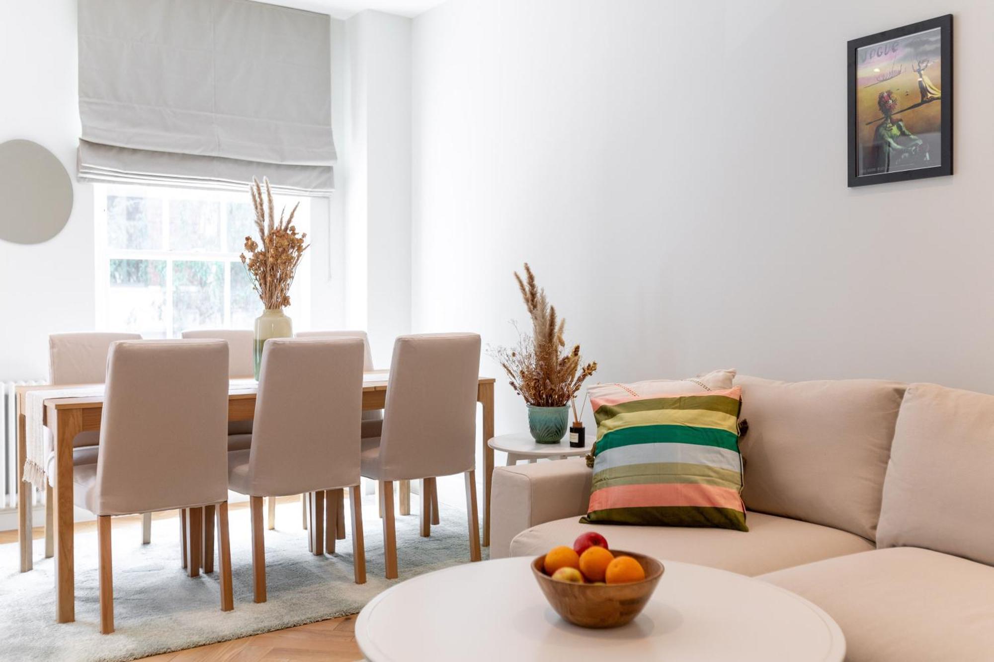 3 Bedroom Flat With Terrace In Appartement *