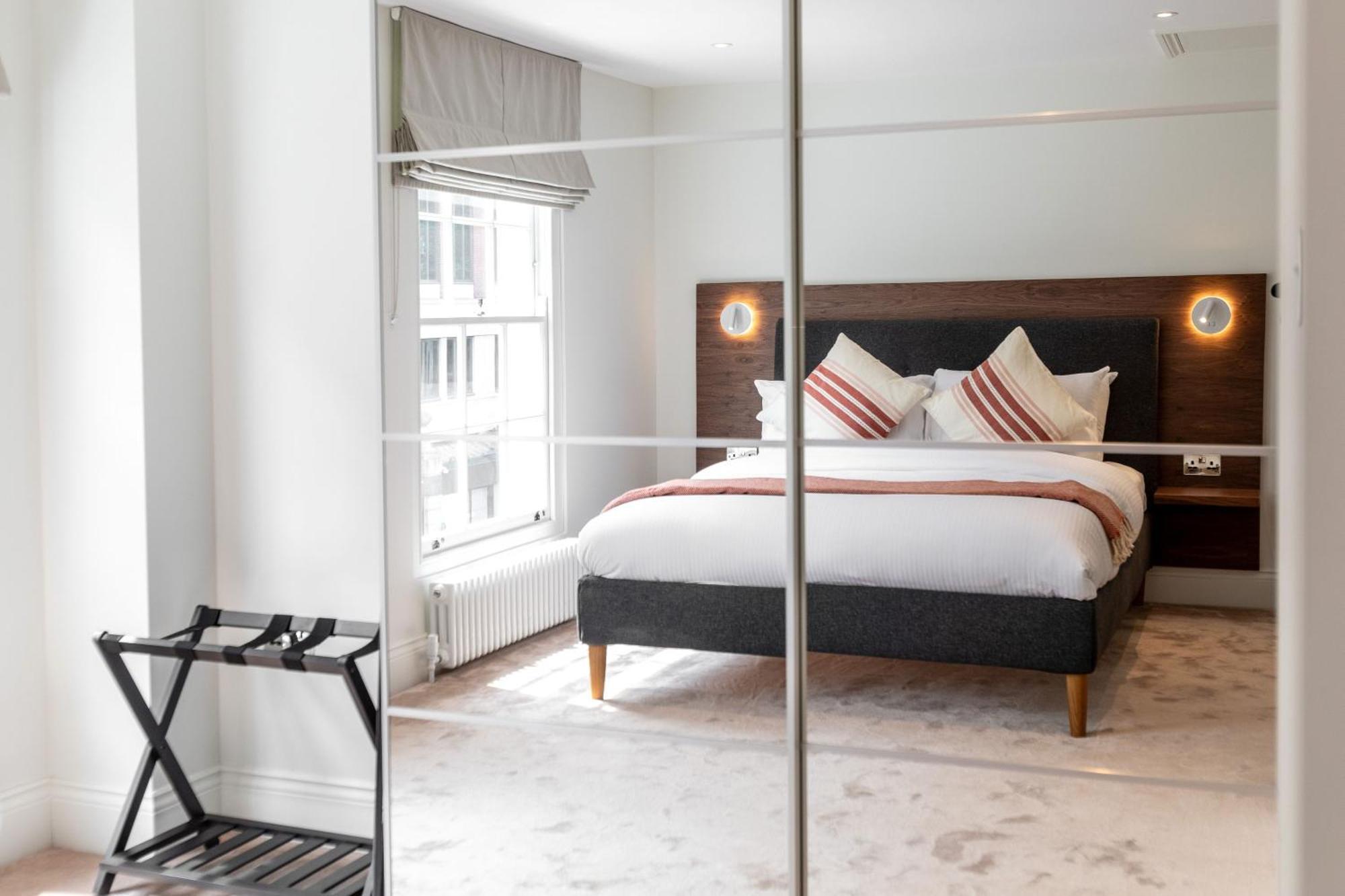 3 Bedroom Flat With Terrace In Londen