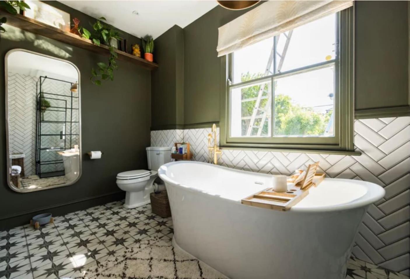 Heaver House - Stunning, Large, 5br House Nr Tube And Tooting Common Villa London