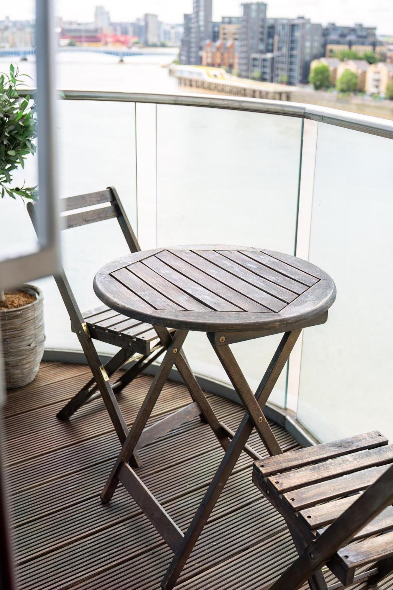 Livestay-stunning With Private Balcony & River Views Leilighet London