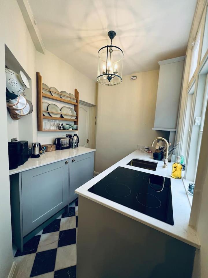 Luxury Charm Apartment *