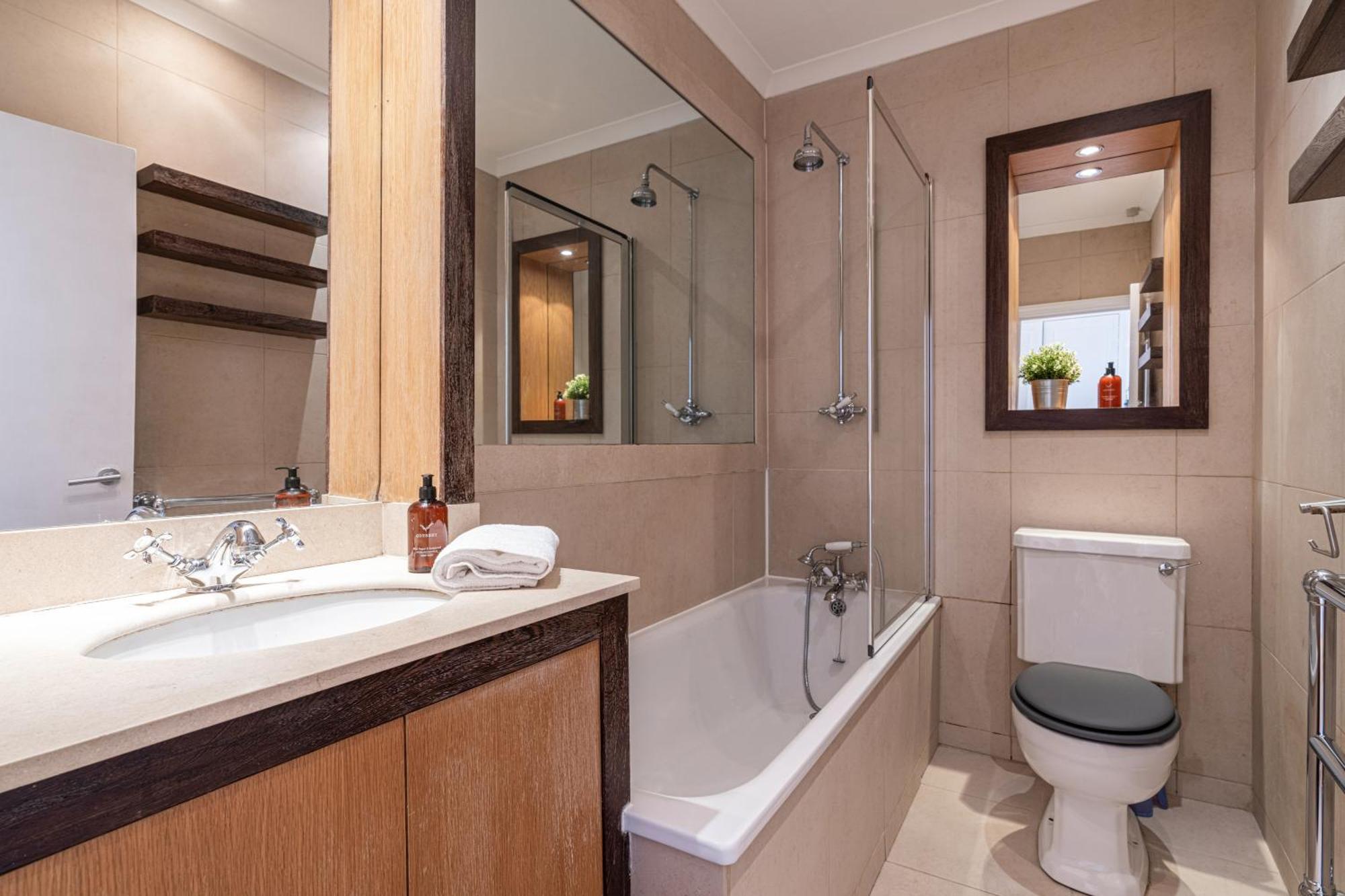 At Kensington And Knightsbridge Appartement *