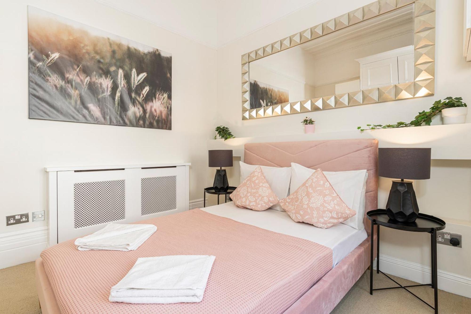At Kensington And Knightsbridge Appartement