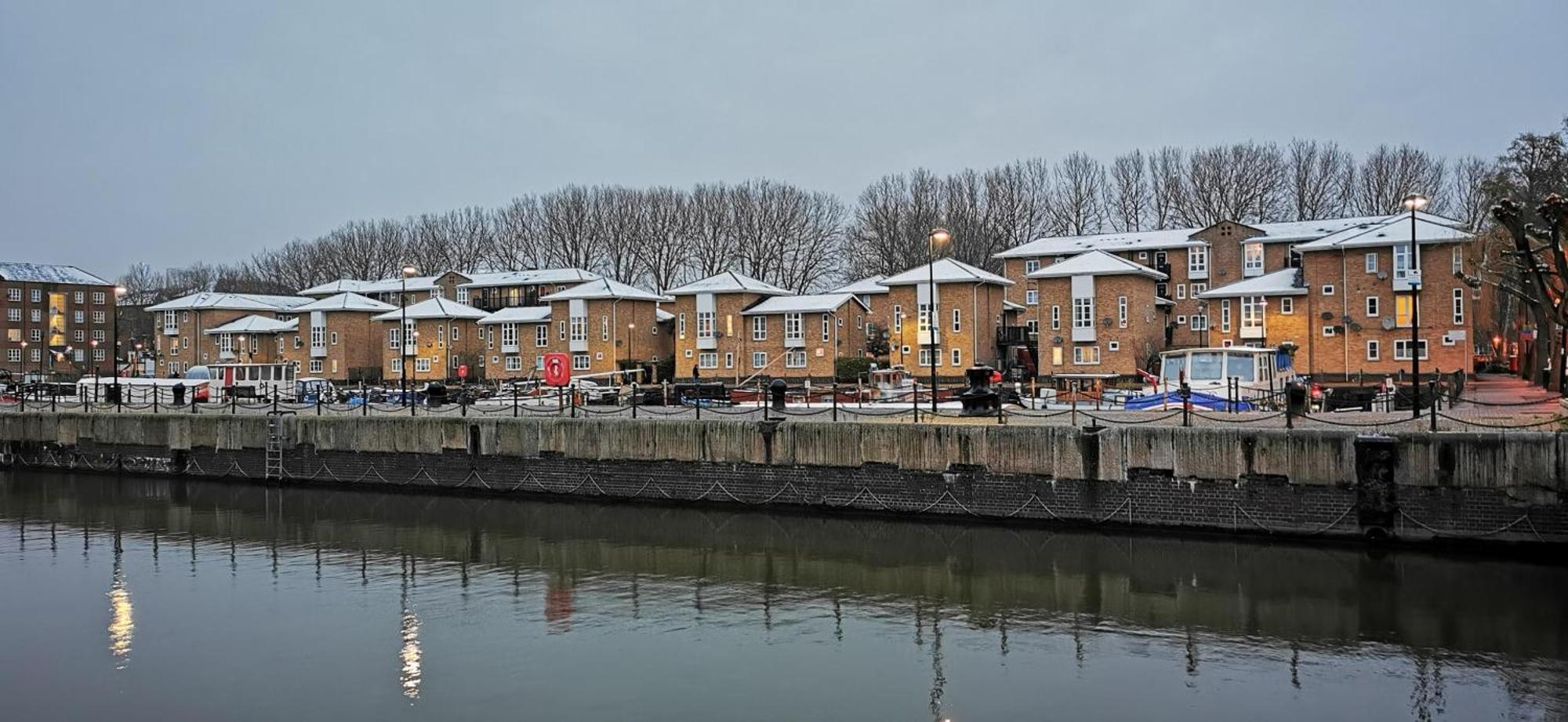 Leilighet Riverside 3br With Easy Transport 20mins To Centre London
