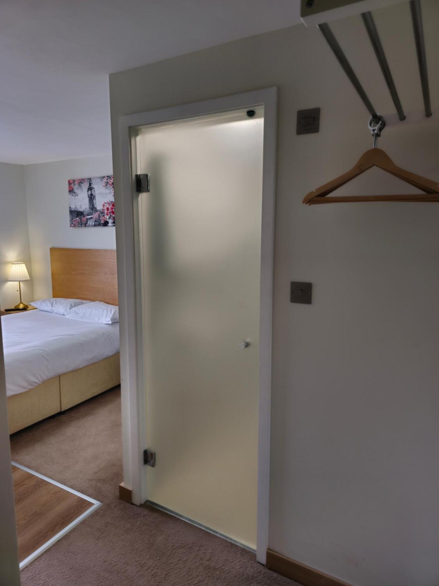 Hotel Homefield 2*