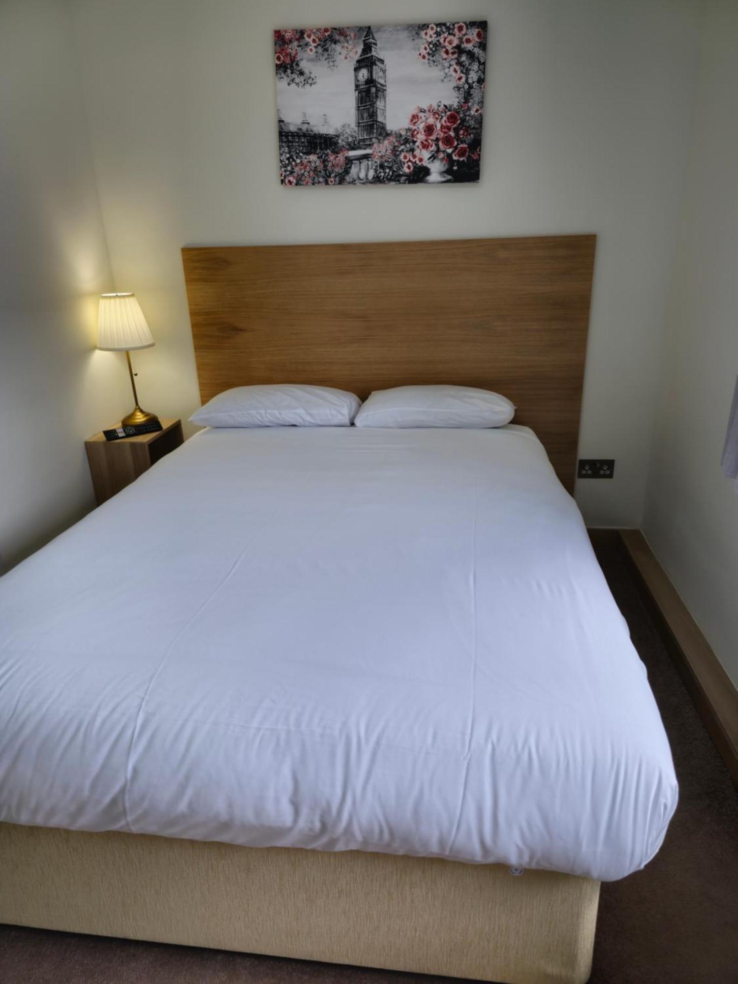 Hotel Homefield 2*