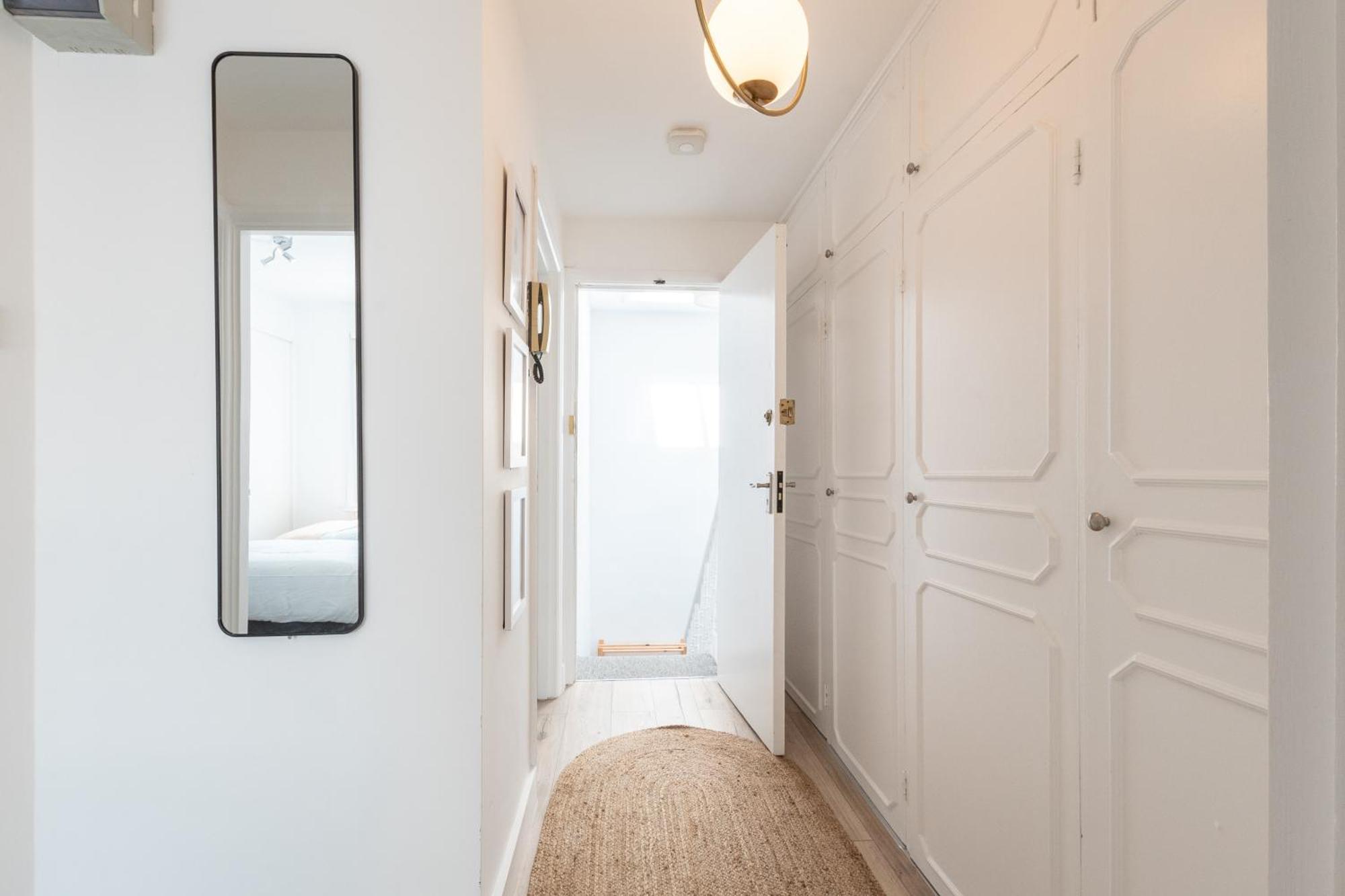 Hammersmith - 2 Bedroom Flat Apartment *